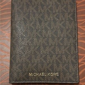 Michael Kors Black and Brown Key Holder